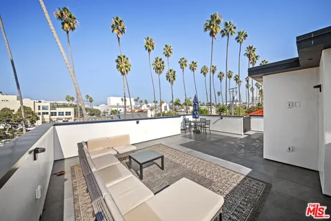 $2,350,000 | 212 Bay Street, Unit 101, Santa Monica, CA 90405