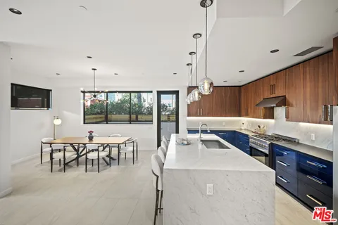 $2,350,000 | 212 Bay Street, Unit 101, Santa Monica, CA 90405