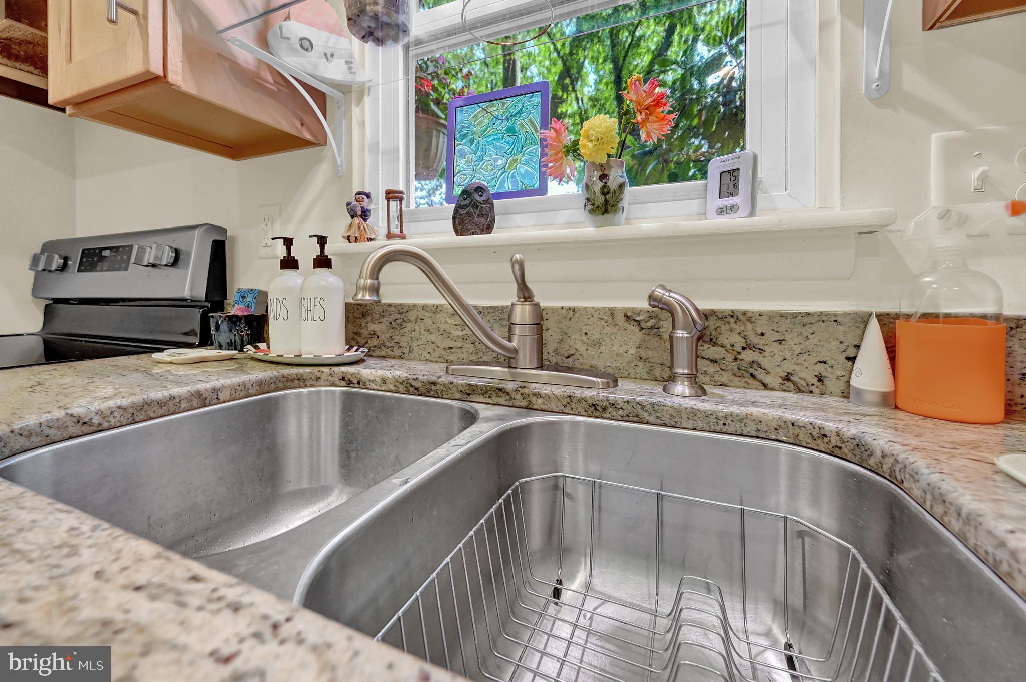 4685 Geeting Road Westminster, MD 21158 - Photo 11 of 36 ss sink with granite countertopzs