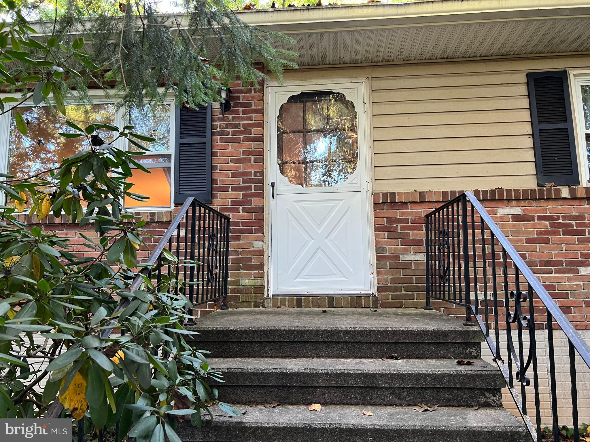 4685 Geeting Road Westminster, MD 21158 - Photo 29 of 36 Front porch