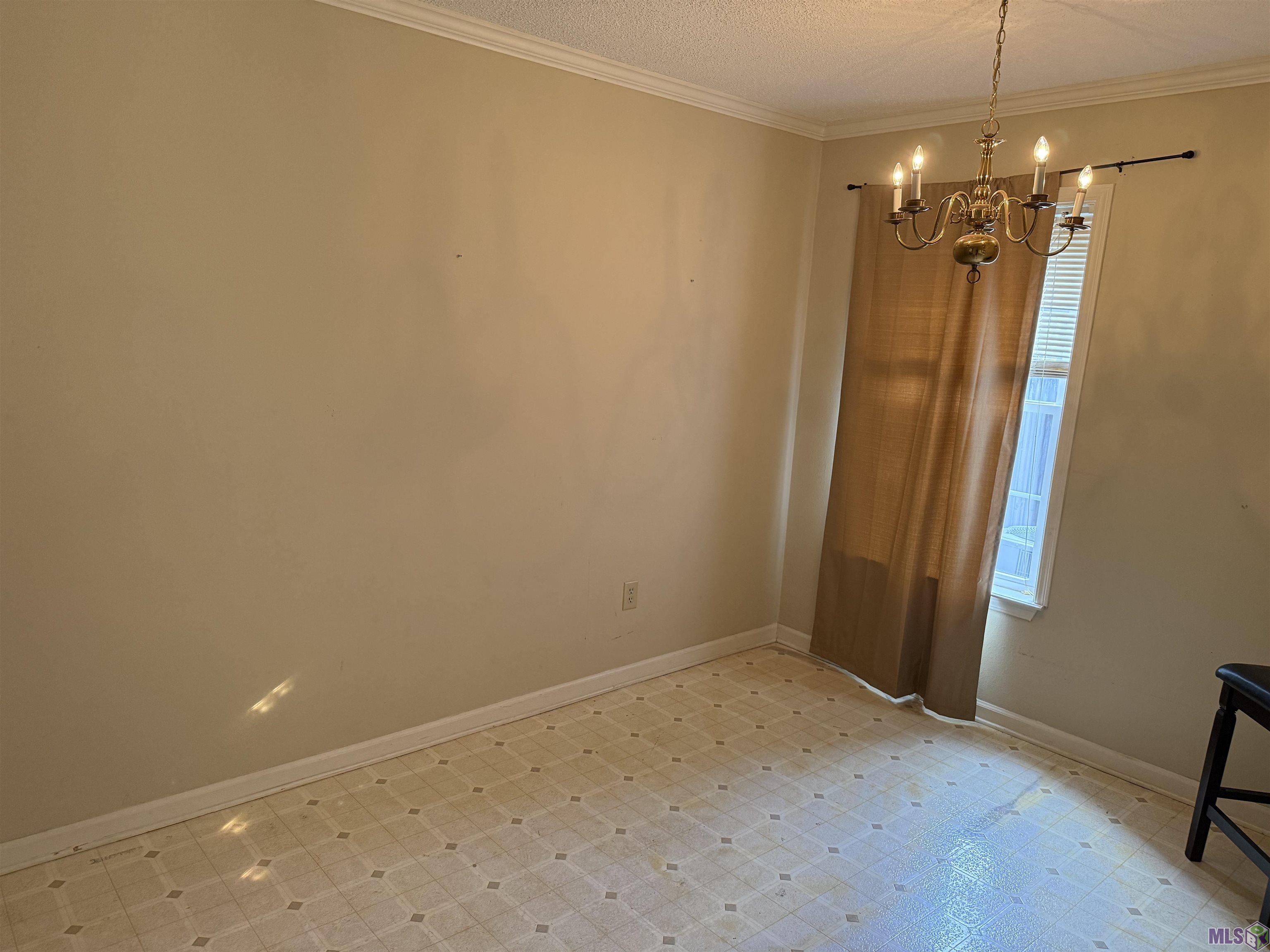 4624 Parkoaks Drive, Unit 9 Baton Rouge, LA 70816 - Photo 3 of 9