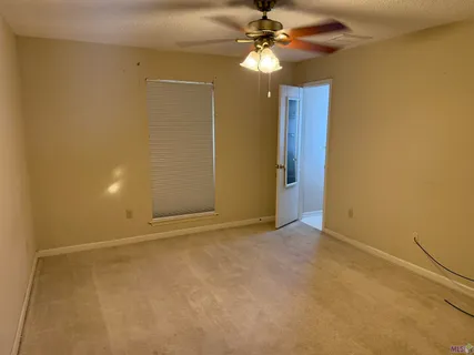 $109,700 | 4624 Parkoaks Drive, Unit 9, Baton Rouge, LA 70816