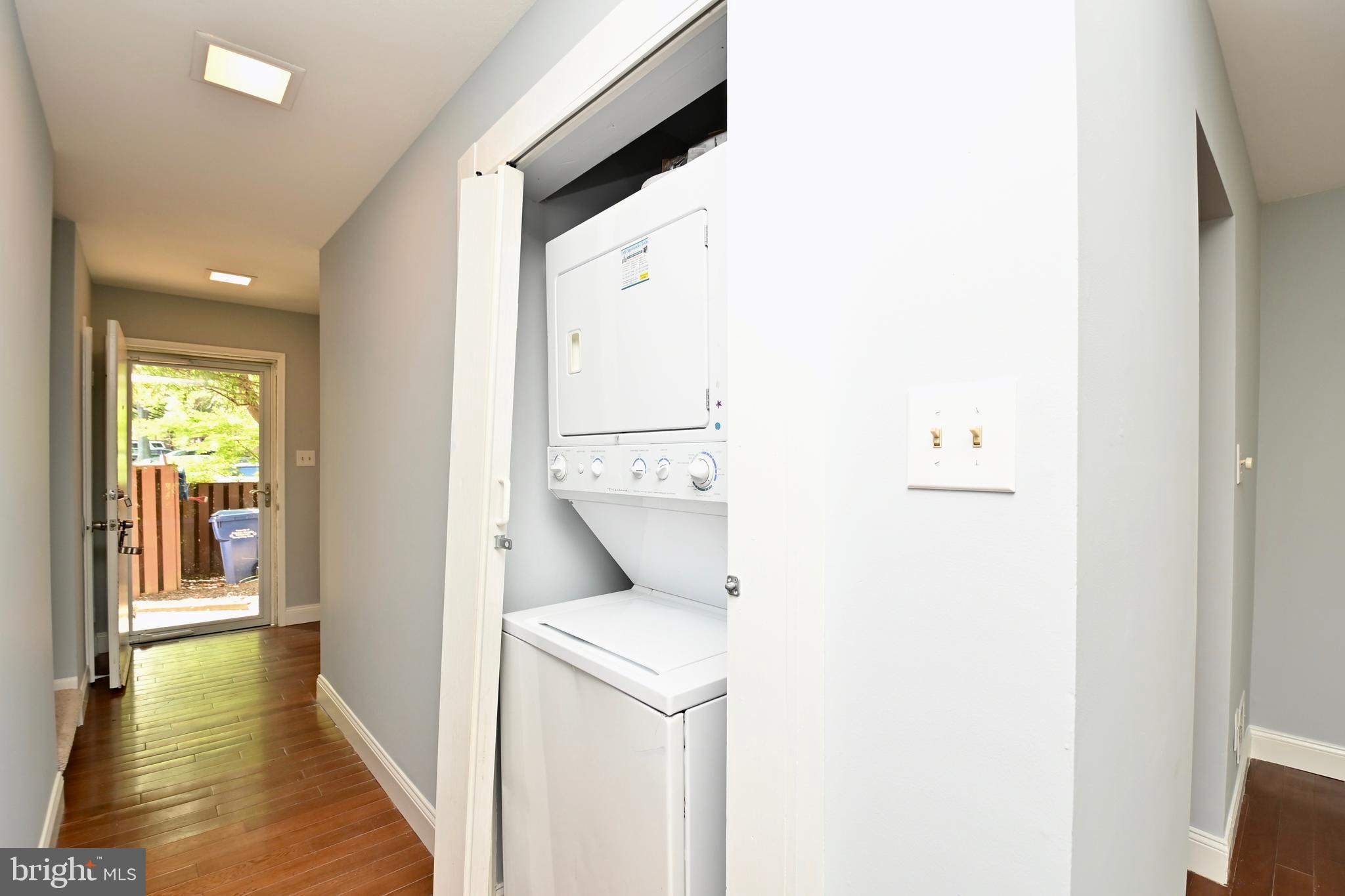 2433 Southgate Square Reston, VA 20191 - Photo 19 of 39 Gallery Image 19