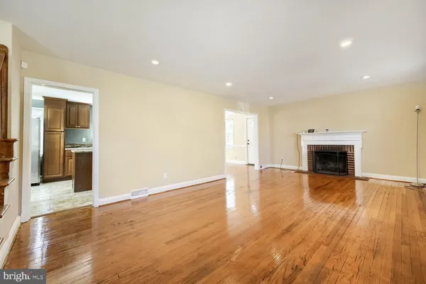 $2,300 | 6609 Fairdel Avenue, Baltimore, MD 21206