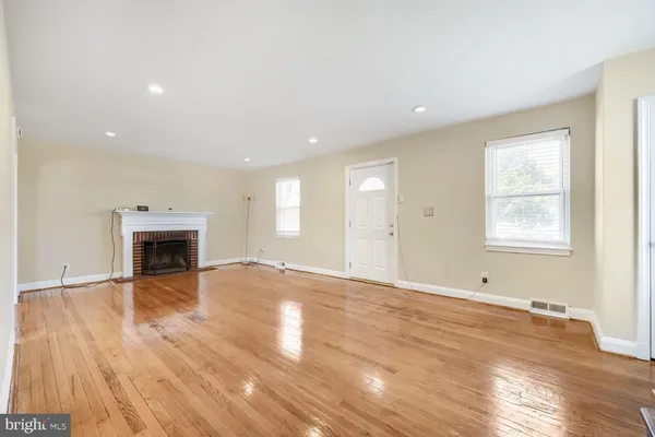 $2,300 | 6609 Fairdel Avenue, Baltimore, MD 21206