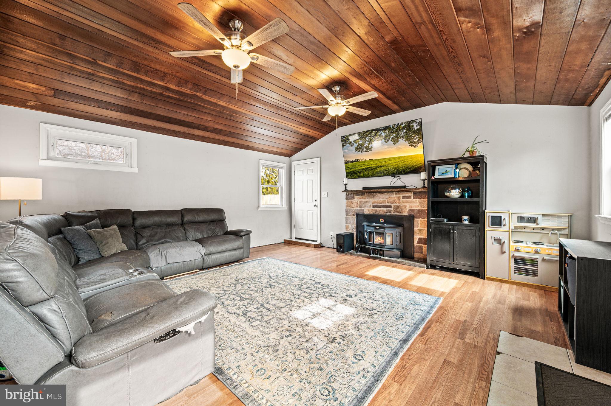 5380 Point Pleasant Pike Doylestown, PA 18902 - Photo 3 of 31