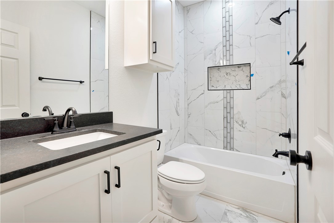 402 South Brazos Avenue Bryan, TX 77803 - Photo 10 of 19
