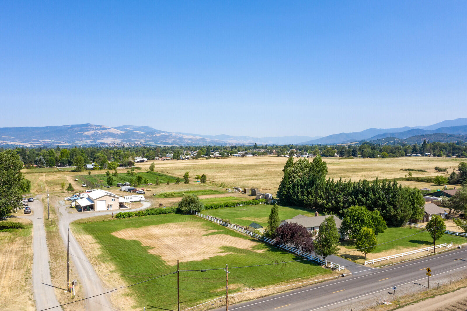 727 Oak Grove Road Medford, OR 97501 - Photo 3 of 43 3-Aerial