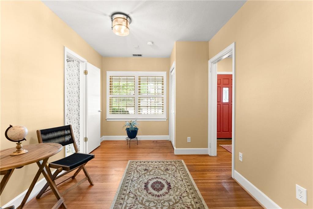 601 Ridgewood Avenue Gainesville, GA 30501 - Photo 6 of 53