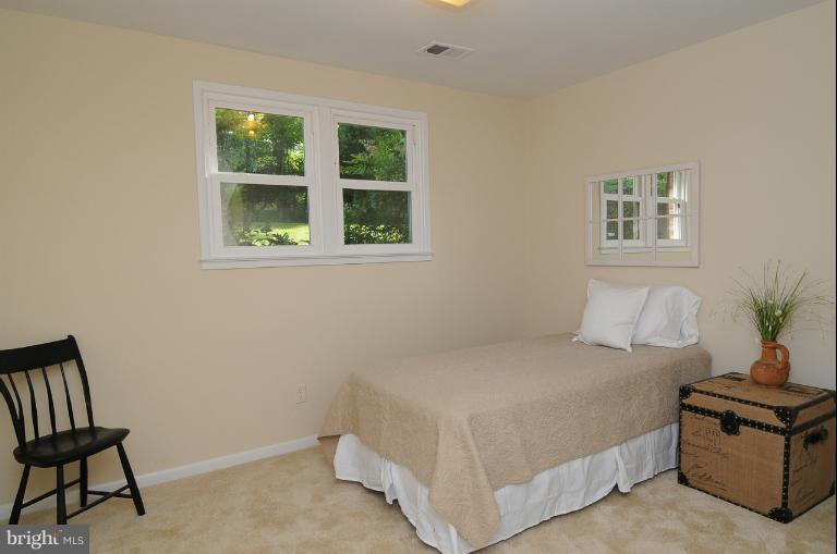 2650 Carrollton Road Annapolis, MD 21403 - Photo 20 of 30 Bedroom