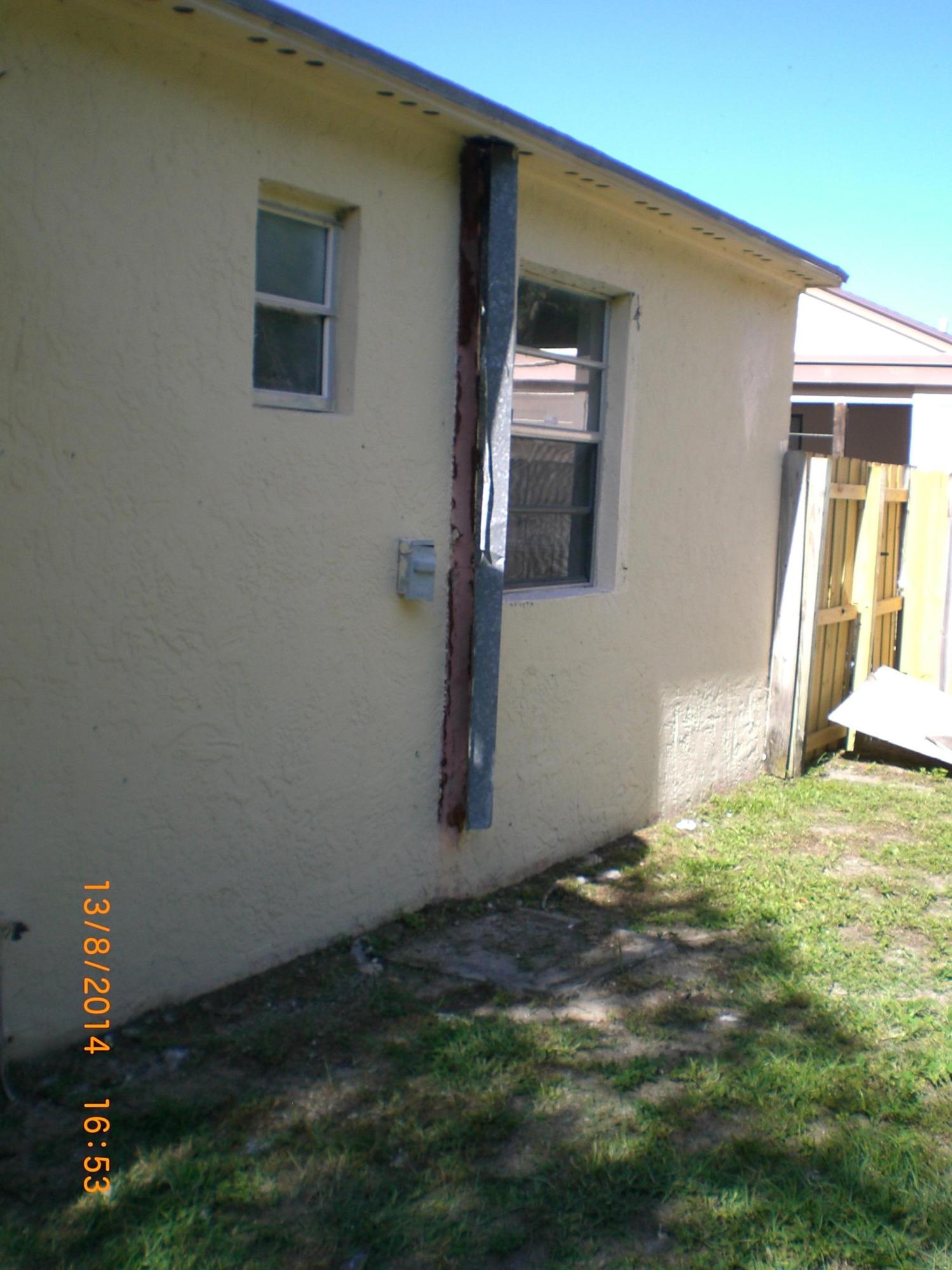 539 West 2nd Street Riviera Beach, FL 33404 - Photo 5 of 5 CIMG4216