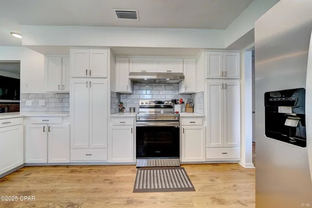 $2,700 | 2615 West 11th Street, Panama City, FL 32401