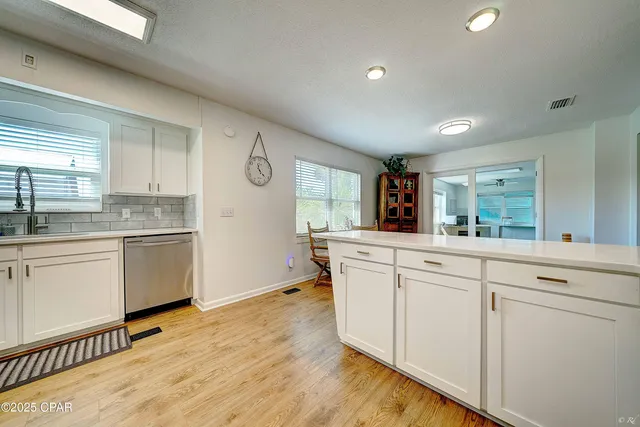 $2,700 | 2615 West 11th Street, Panama City, FL 32401