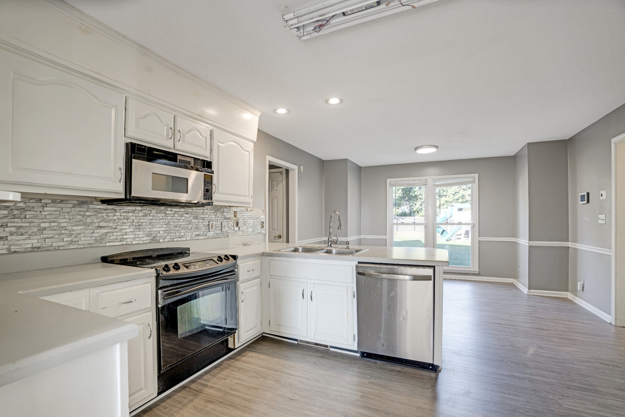 1353 West Rhett Butler Road Clarksville, TN 37042 - Photo 10 of 30 Gallery Image 10