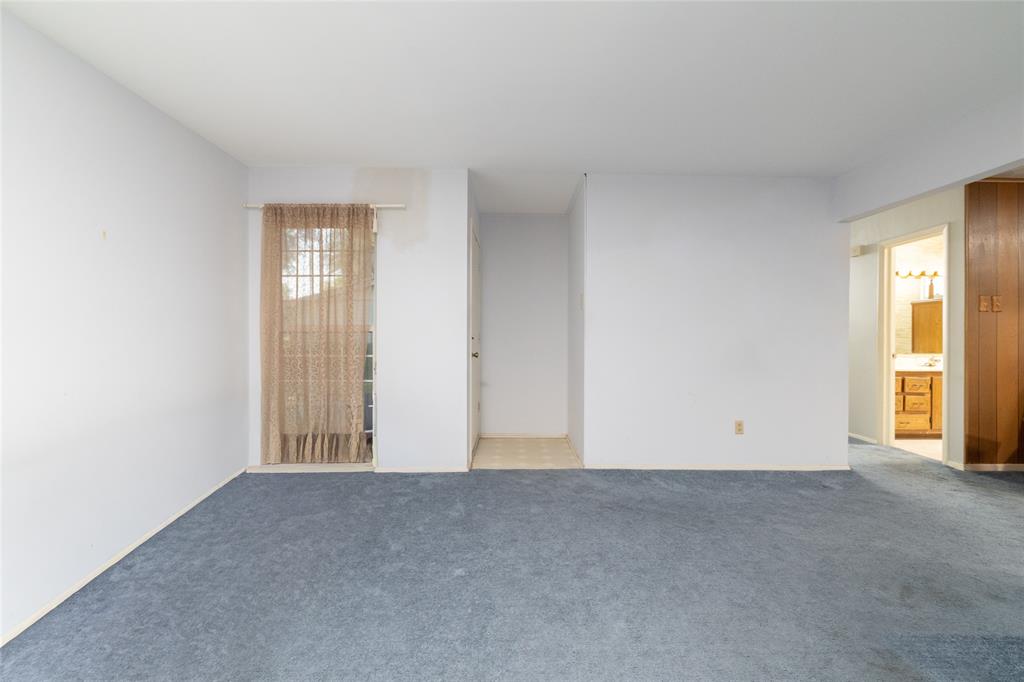 3605 Pleasant Run Road Irving, TX 75062 - Photo 9 of 32 Gallery Image 9