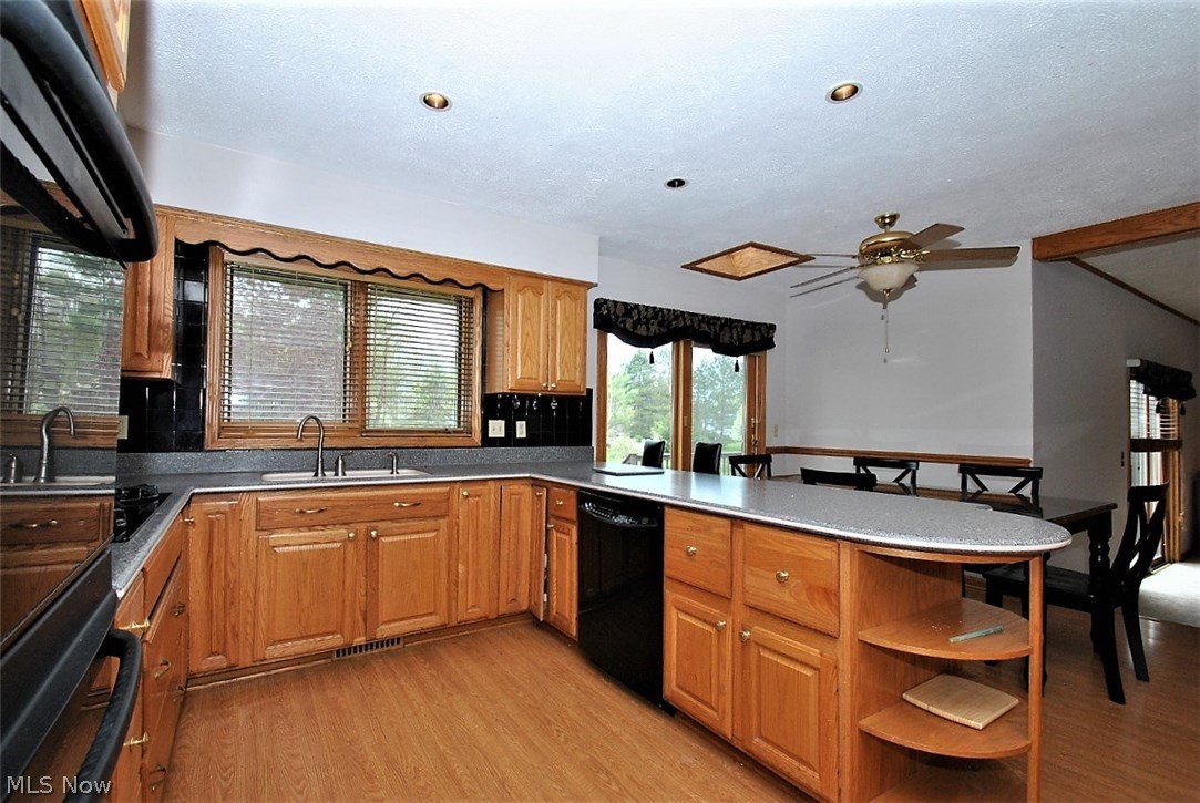 36205 Bainbridge Road Solon, OH 44139 - Photo 9 of 21 Gallery Image 9