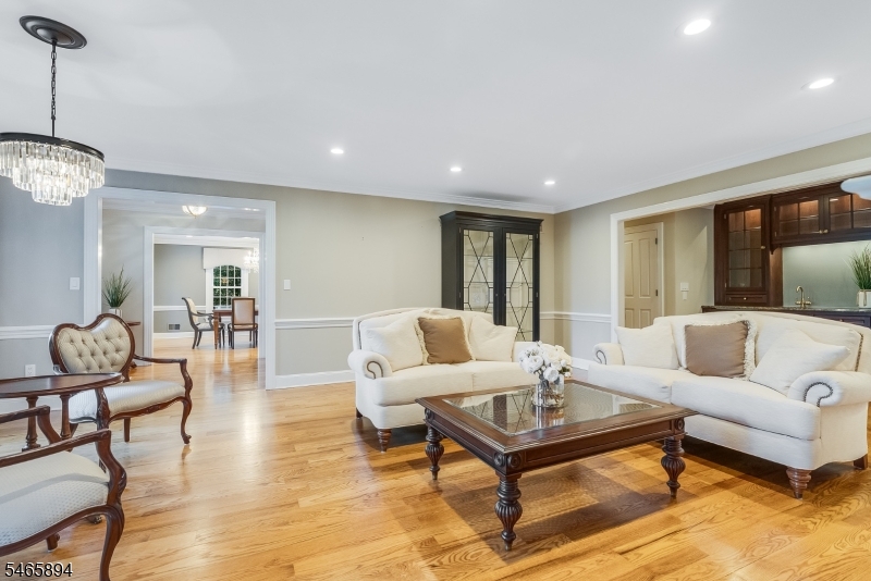 4 Barberry Row Chester, NJ 07930 - Photo 15 of 40 Gallery Image 15