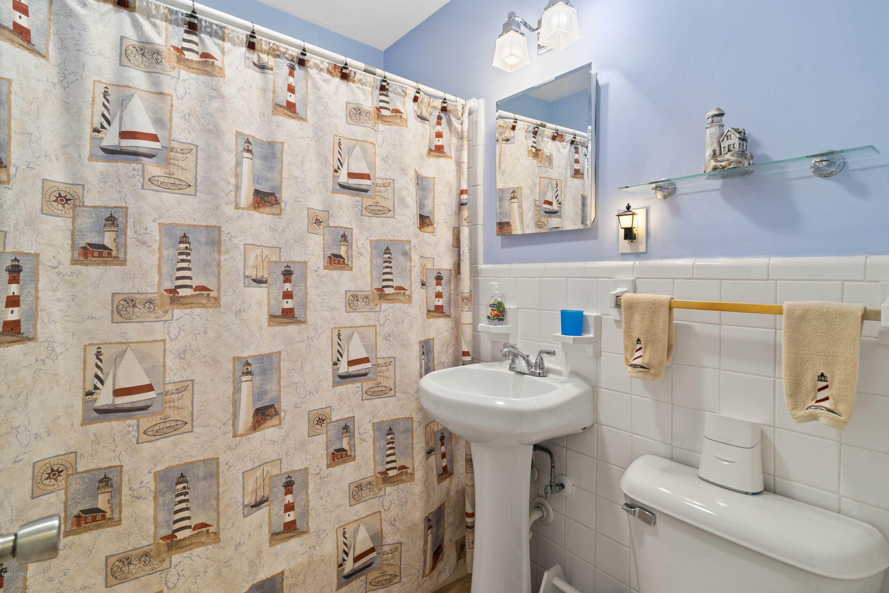 214 2 Chopt Road Wilmington, NC 28405 - Photo 12 of 20 Full Bath