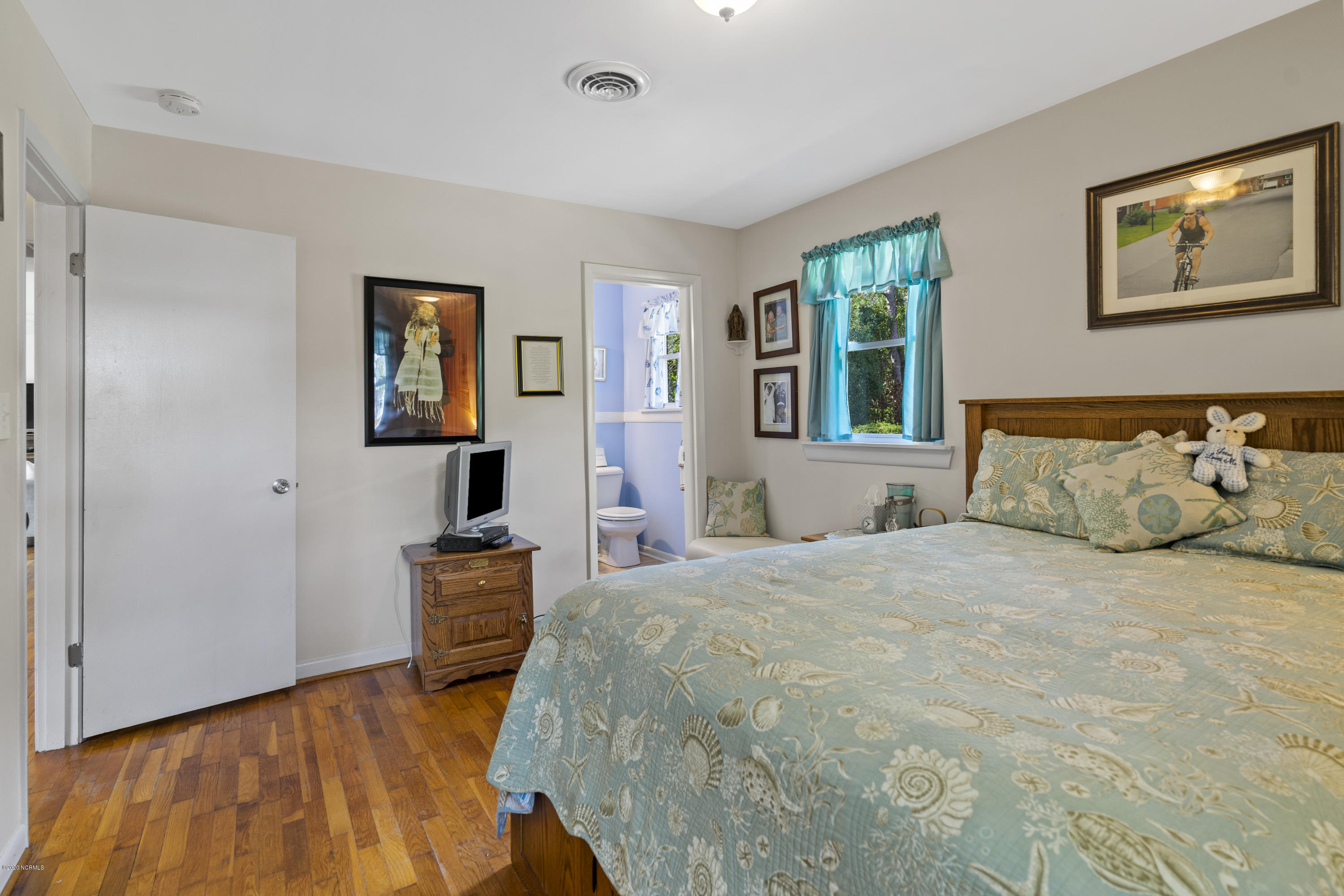 214 2 Chopt Road Wilmington, NC 28405 - Photo 16 of 20 Master Bedroom