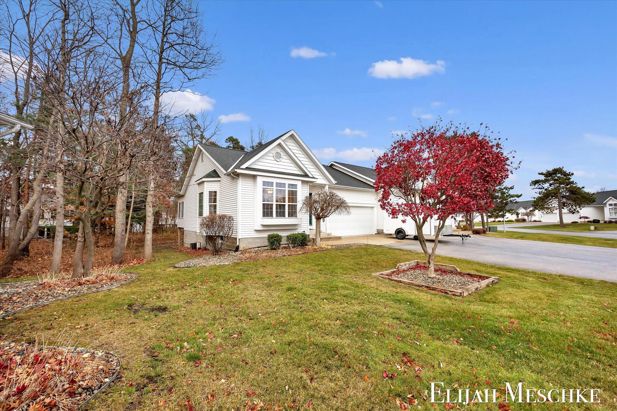 5630 Copper Sands Run Fruitport, MI 49415 - Photo 3 of 45 04-K1J19466