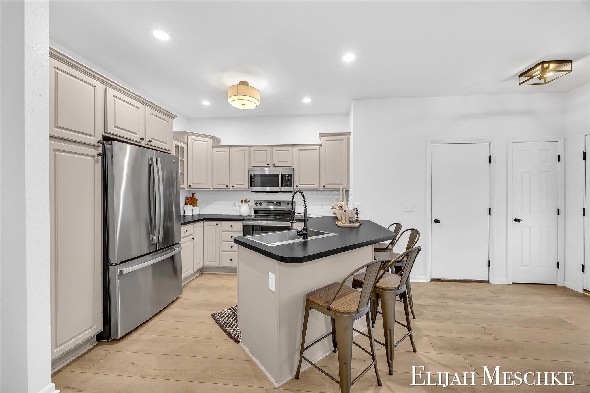 5630 Copper Sands Run Fruitport, MI 49415 - Photo 6 of 45 09-K1J19375