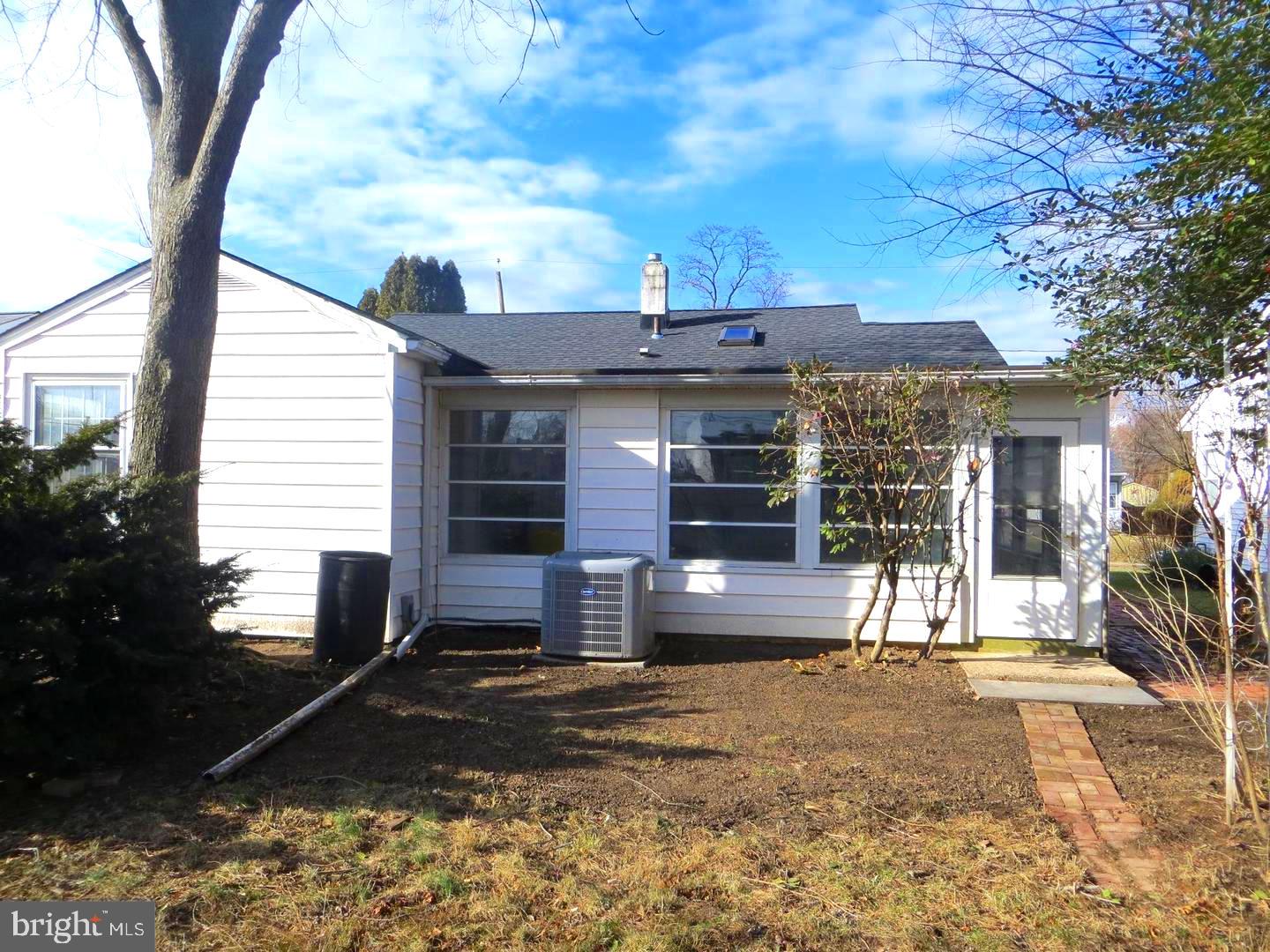 224 Clamer Road Ewing, NJ 08628 - Photo 2 of 21