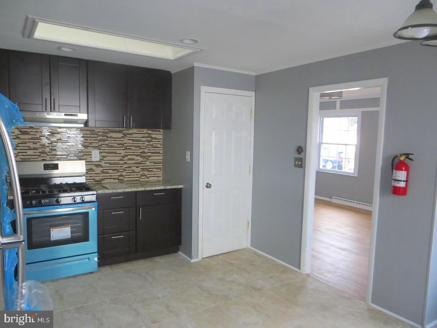 224 Clamer Road Ewing, NJ 08628 - Photo 8 of 21