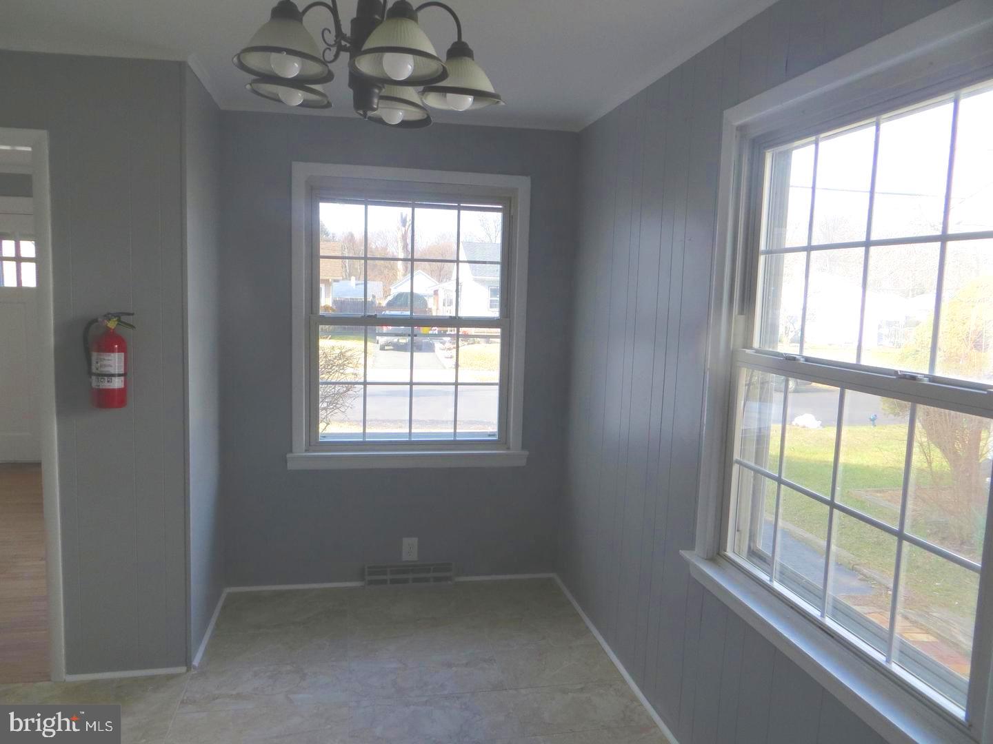 224 Clamer Road Ewing, NJ 08628 - Photo 9 of 21