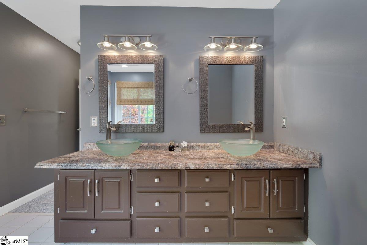 7 Shadow Point Court Simpsonville, SC 29681 - Photo 17 of 34 Gallery Image 17