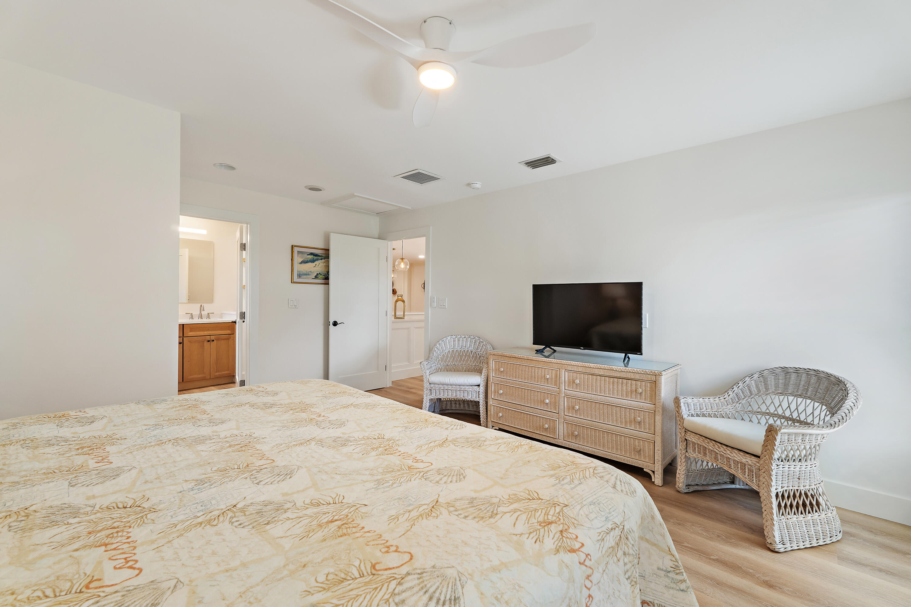 368 Church Road Tequesta, FL 33469 - Photo 31 of 50 Primary bedroom