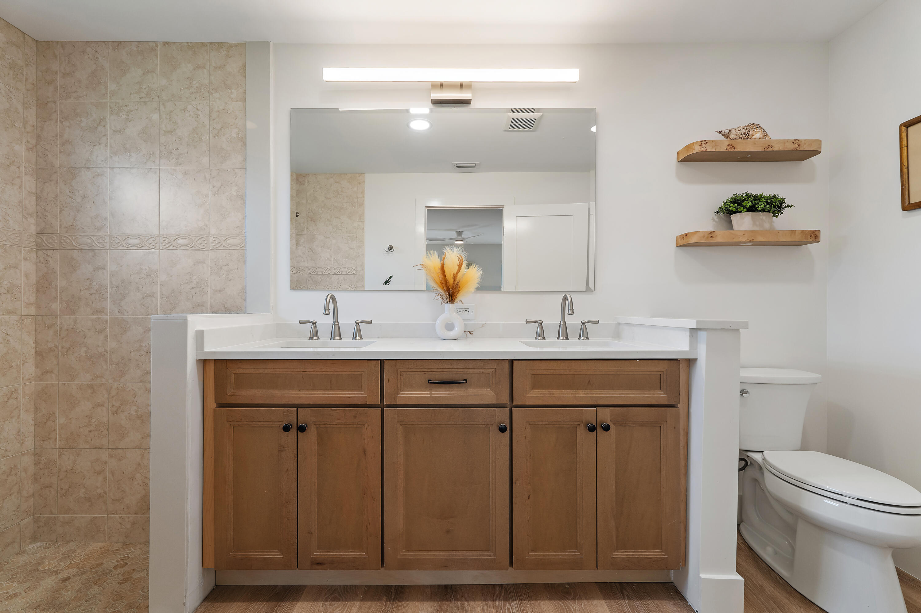 368 Church Road Tequesta, FL 33469 - Photo 34 of 50 Primary Bath