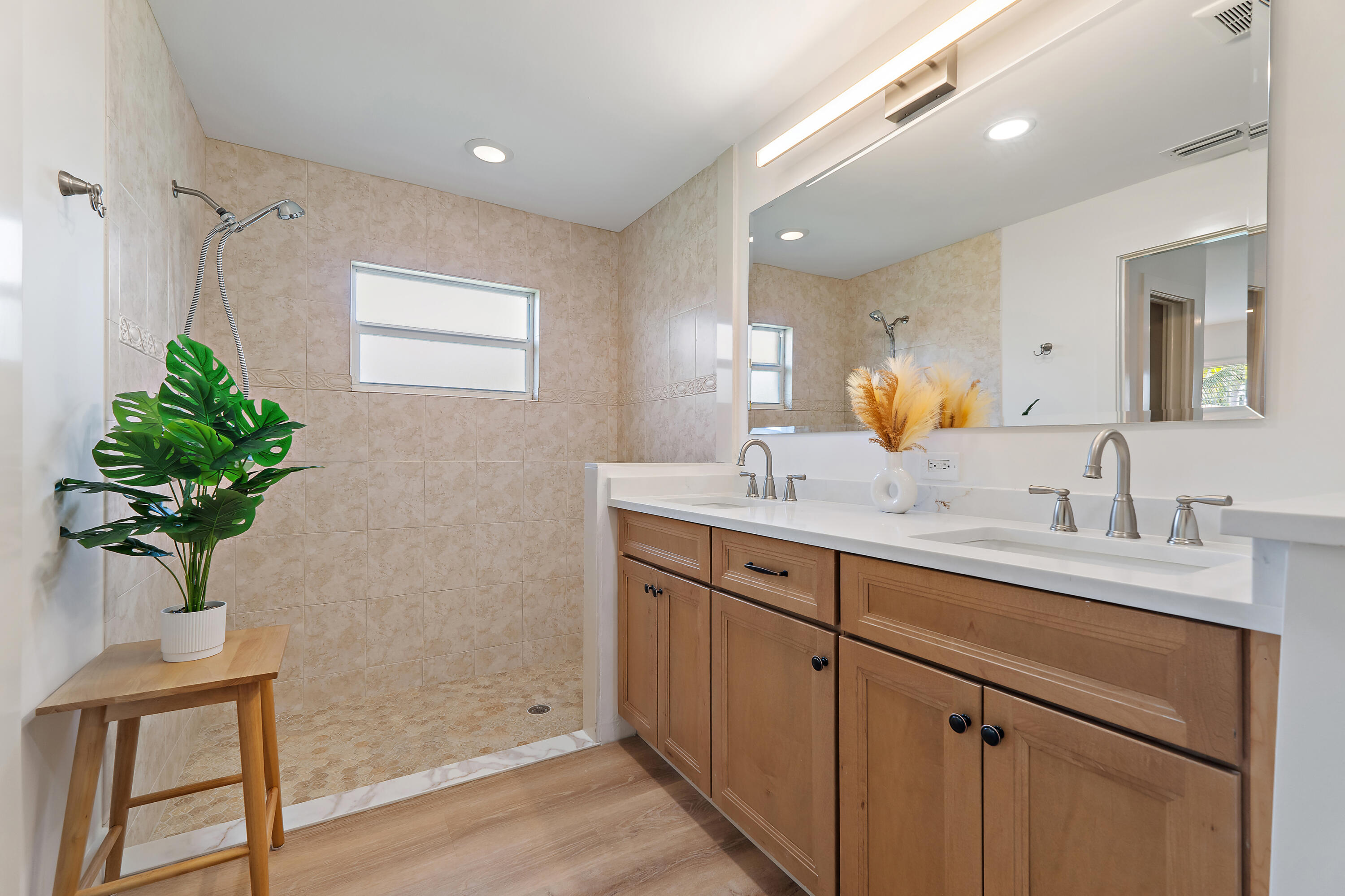 368 Church Road Tequesta, FL 33469 - Photo 35 of 50 Primary Bath