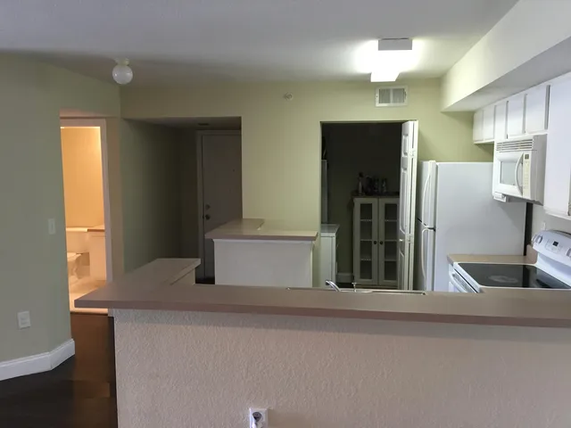 $1,850 | 161 Southwest Palm Drive, Unit 205, Port St. Lucie, FL 34986