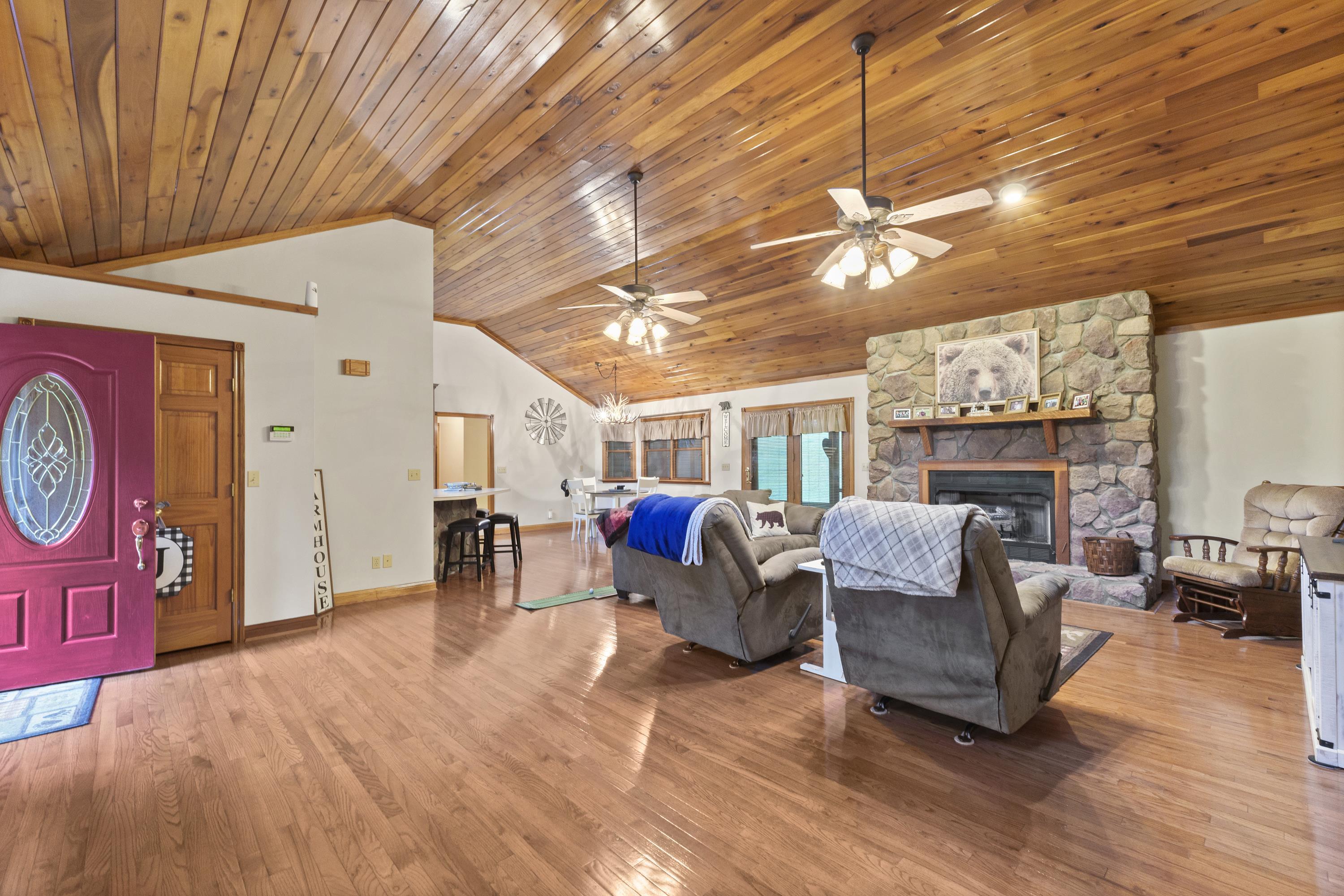 296 Large Farm Road Greenup, KY 41144 - Photo 6 of 36