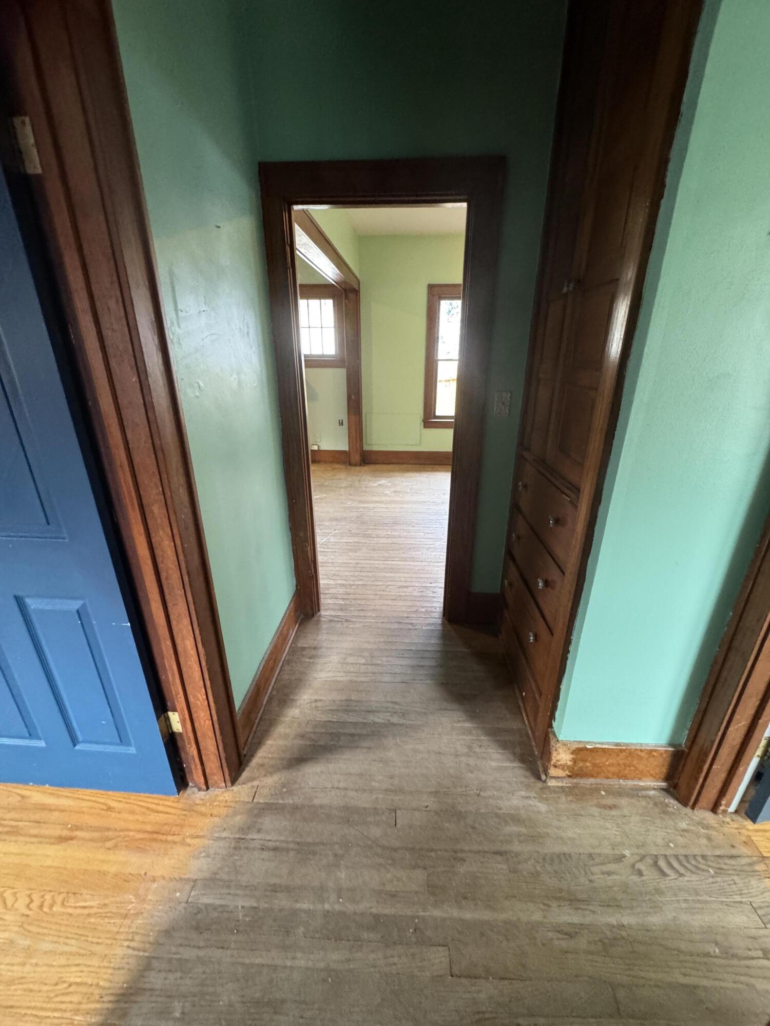 974 North Prospect Road Ypsilanti, MI 48198 - Photo 12 of 24 20251124_203328155_iOS