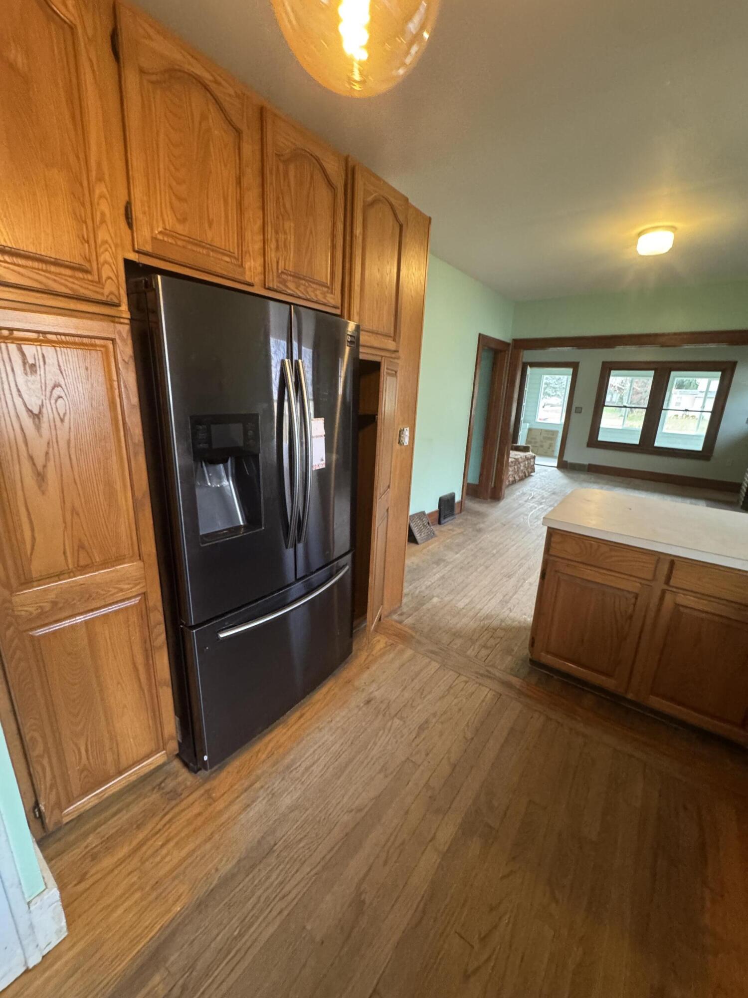 974 North Prospect Road Ypsilanti, MI 48198 - Photo 10 of 24 20251124_202951543_iOS