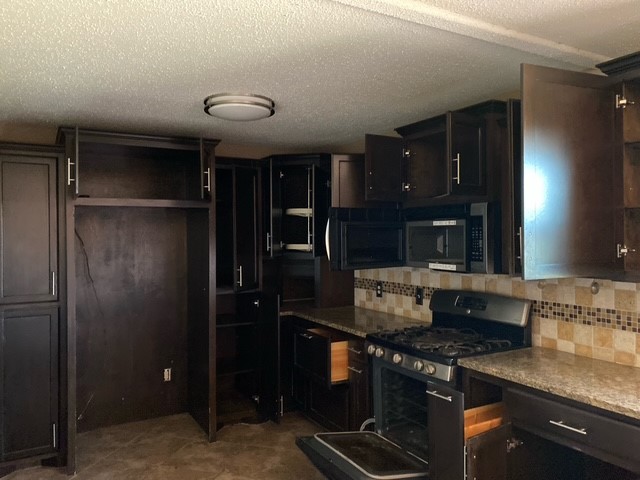 2202 Larry Drive Port Lavaca, TX 77979 - Photo 3 of 28