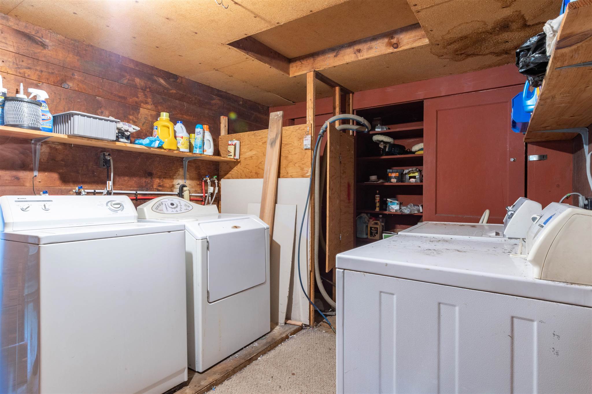 1292 Mammoth Road Pelham, NH 03076 - Photo 23 of 39