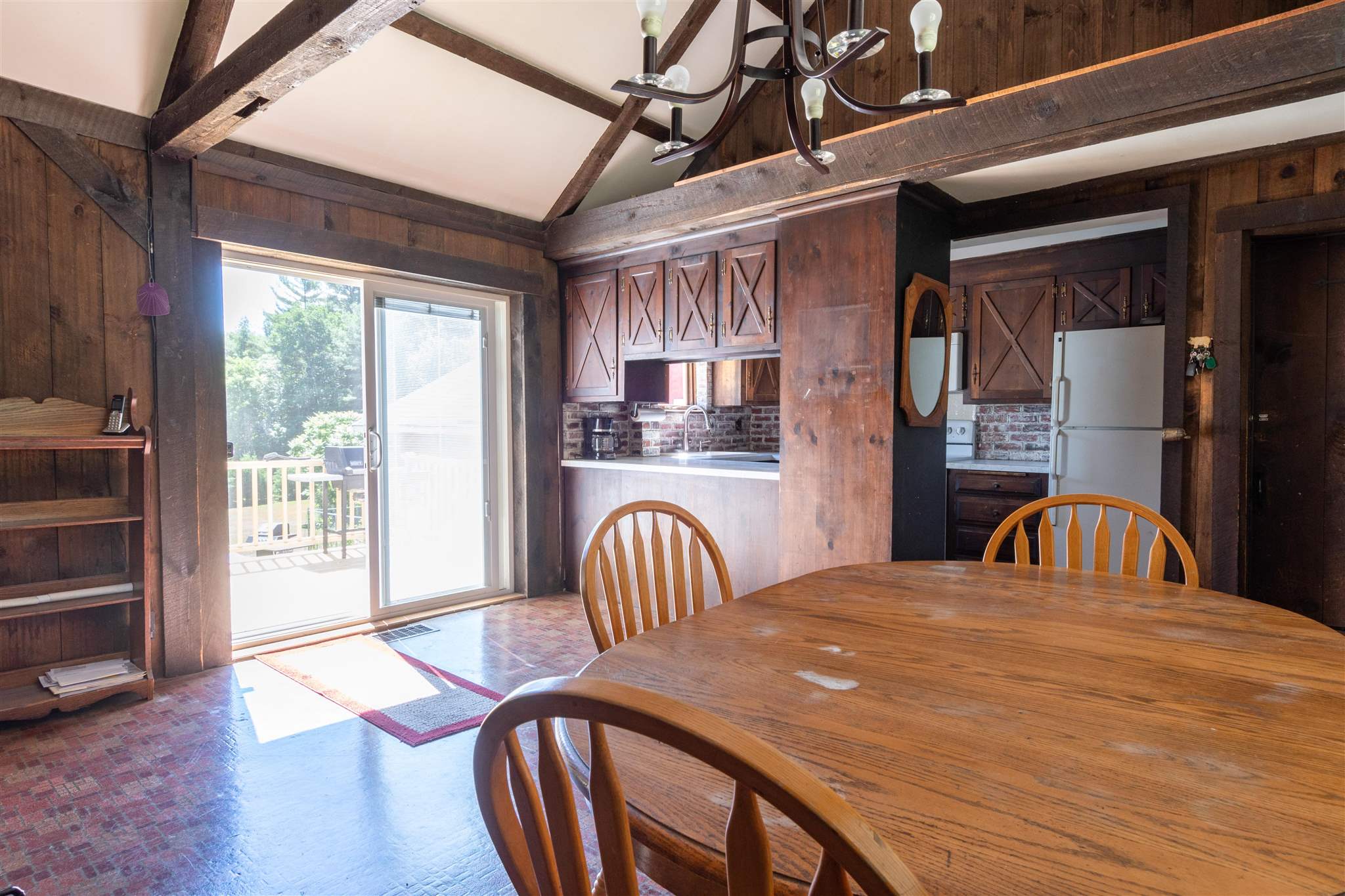 1292 Mammoth Road Pelham, NH 03076 - Photo 9 of 39