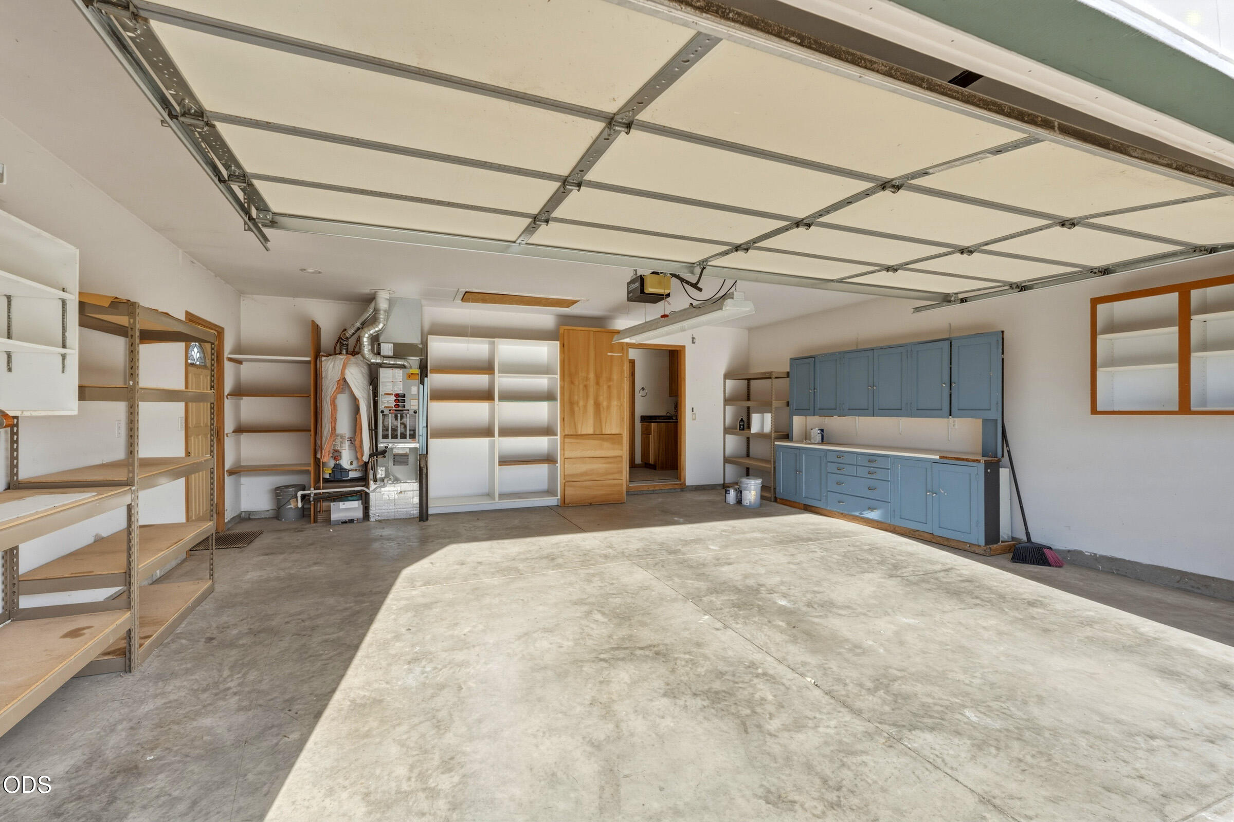 1128 Southwest Rimrock Way Redmond, OR 97756 - Photo 27 of 46