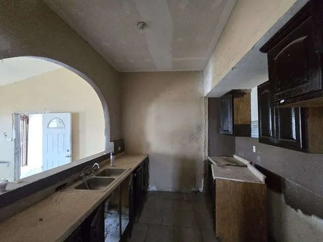 $98,999 | 1524 Wolsey Drive, Clint, TX 79836