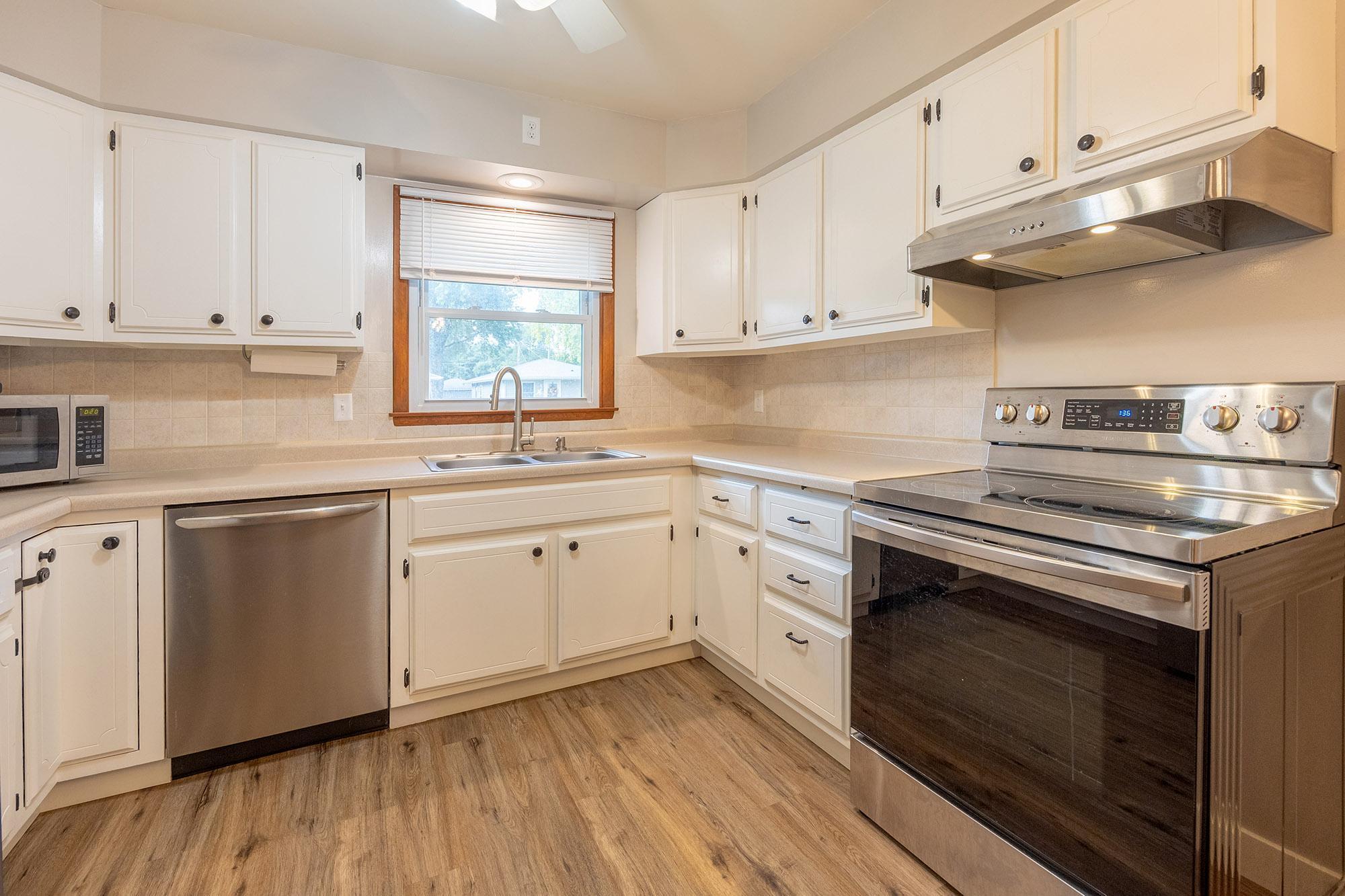 20 Lenox Street Winona, MN 55987 - Photo 7 of 34