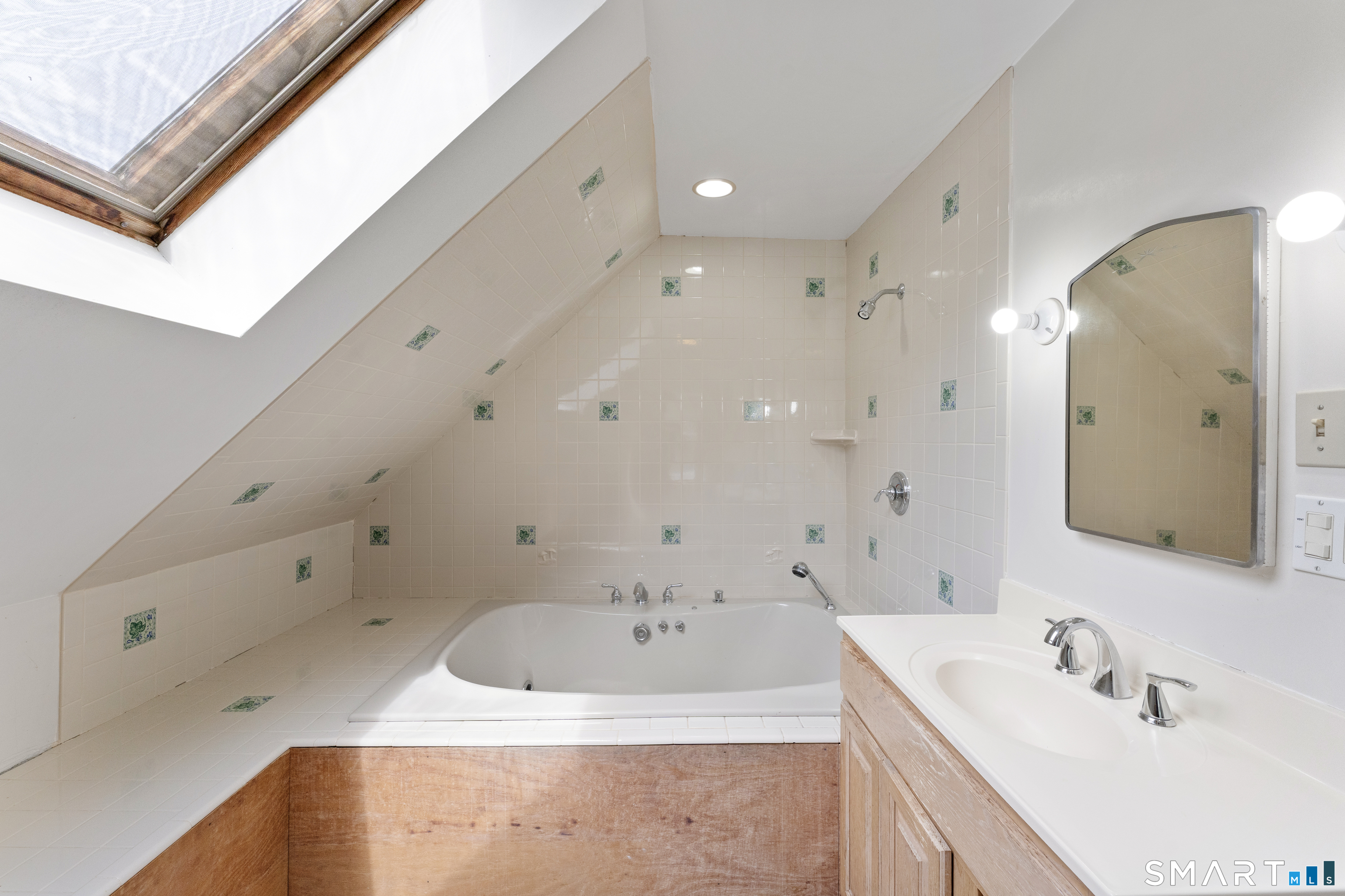 50 Swedetown Road Pomfret, CT 06259 - Photo 21 of 40 Primary Suite (bath)