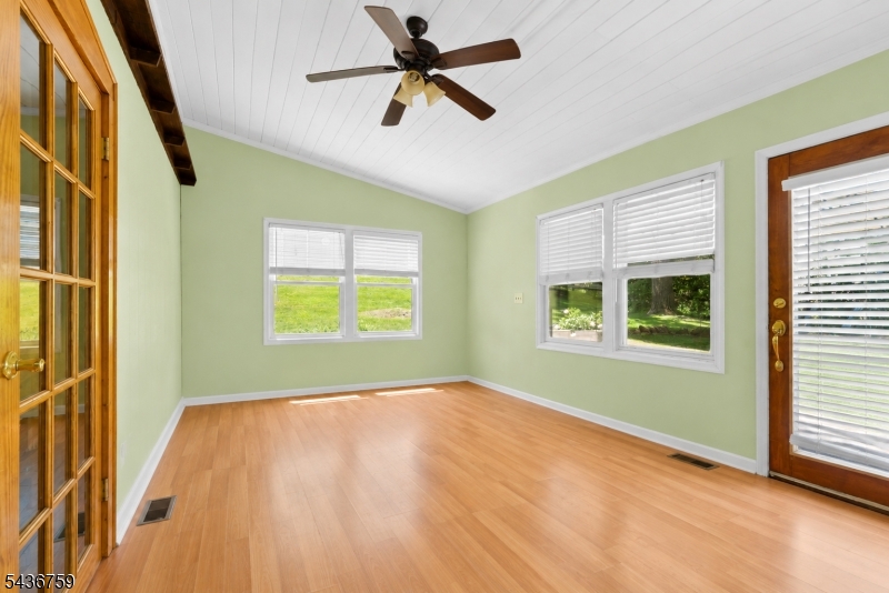 46 Ideal Street Gillette, NJ 07933 - Photo 15 of 47