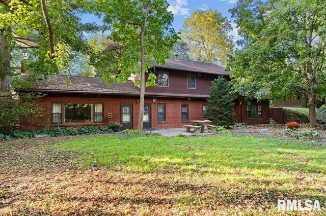 $323,000 | 9821 Highway 150, Coal Valley, IL 61240