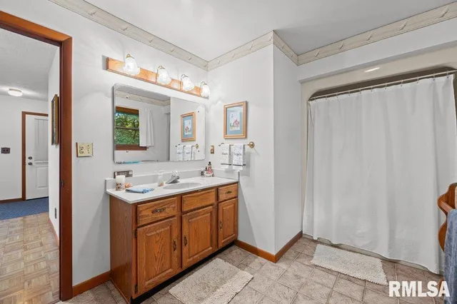 $323,000 | 9821 Highway 150, Coal Valley, IL 61240