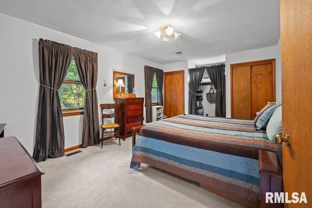 $323,000 | 9821 Highway 150, Coal Valley, IL 61240