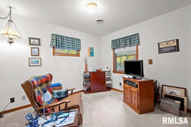 $323,000 | 9821 Highway 150, Coal Valley, IL 61240