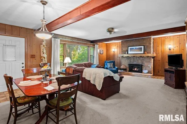 $323,000 | 9821 Highway 150, Coal Valley, IL 61240