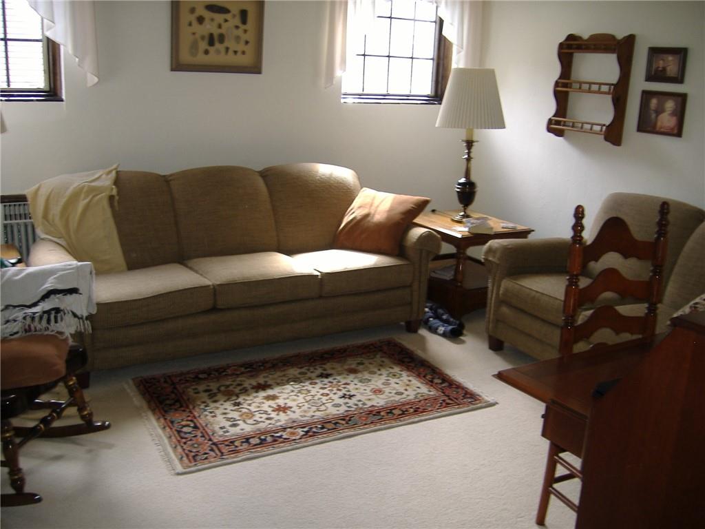 822 Sherwood Road Pittsburgh, PA 15221 - Photo 10 of 15 Gallery Image 10